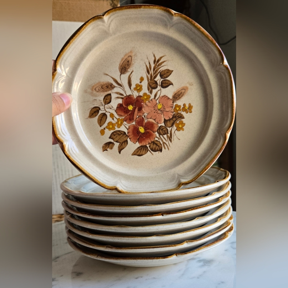 Vintage MCM Scalloped Salad Plates (8)